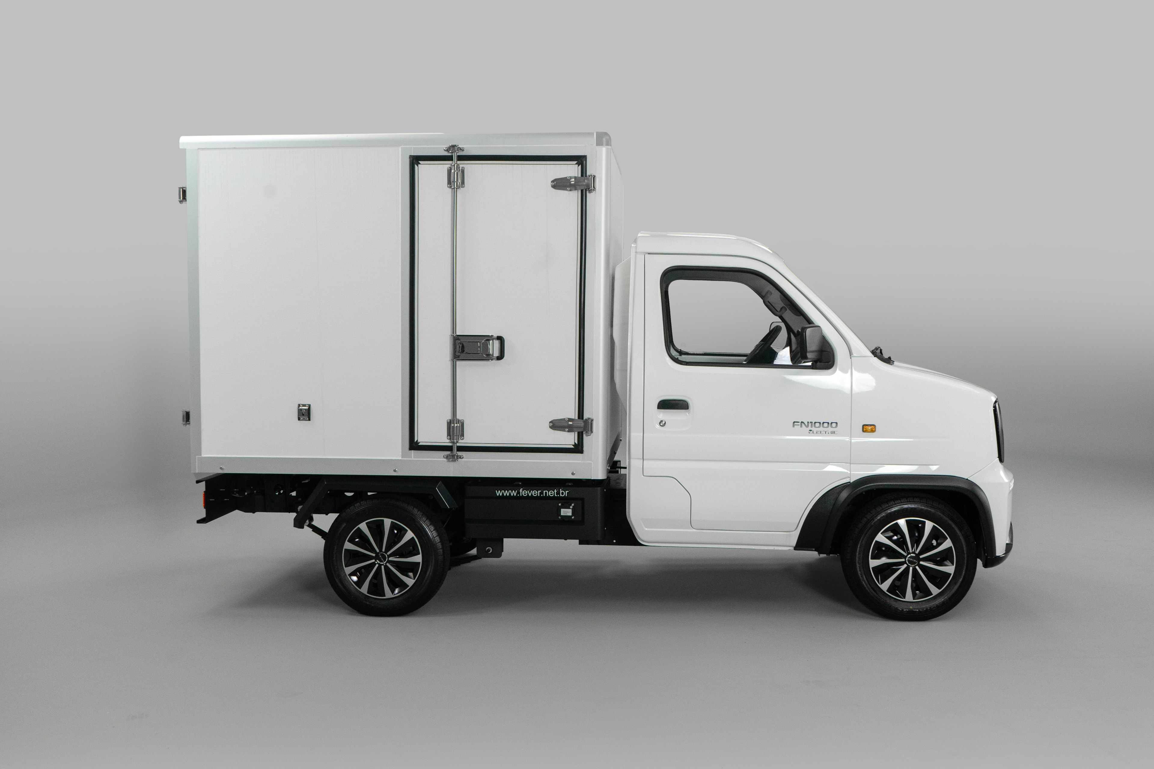 Baú de 5,2m³. Fever